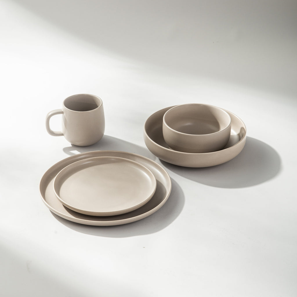 Minimalist Salad Plate