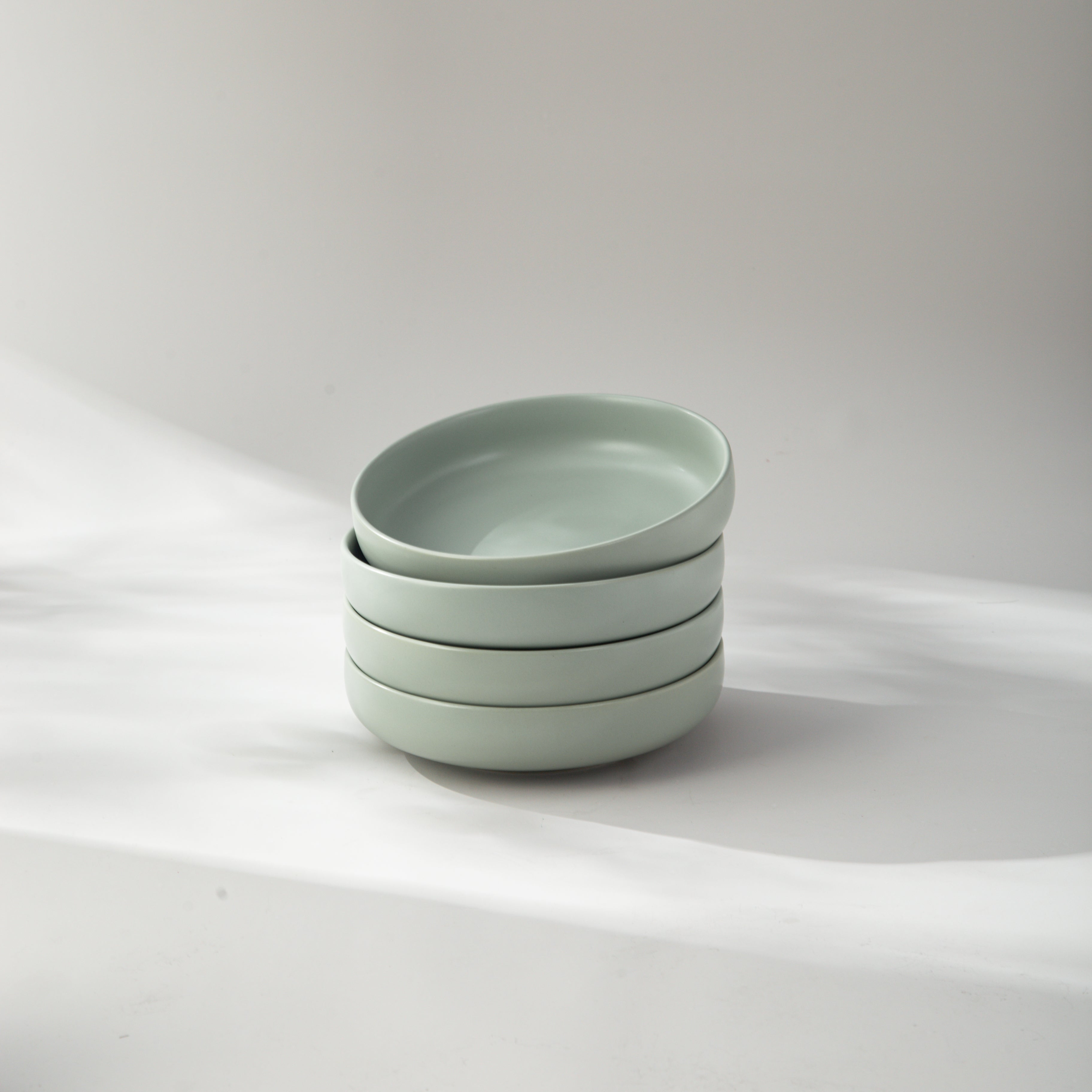 Minimalist Dinner Bowl