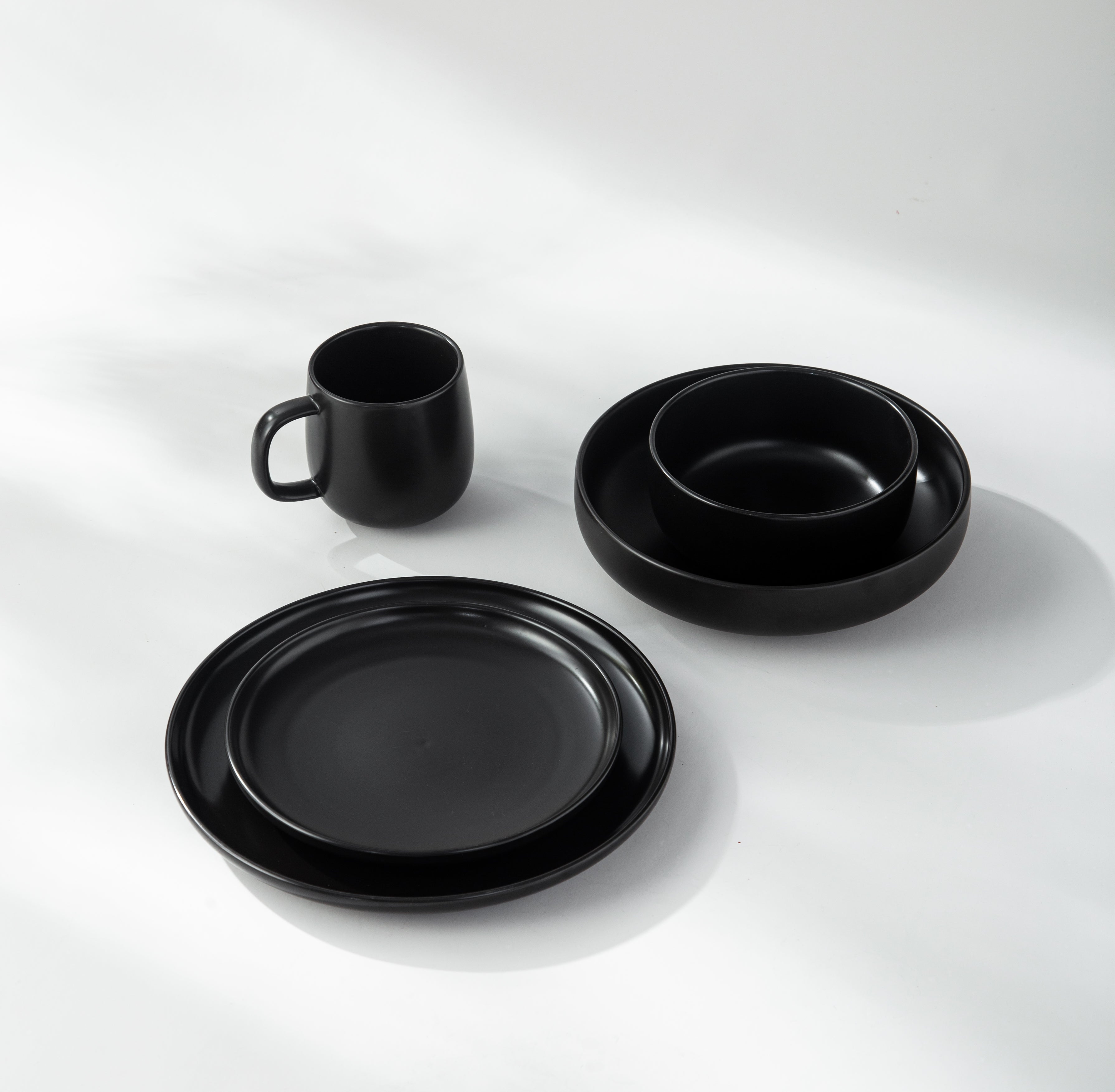 Minimalist Dinner Bowl
