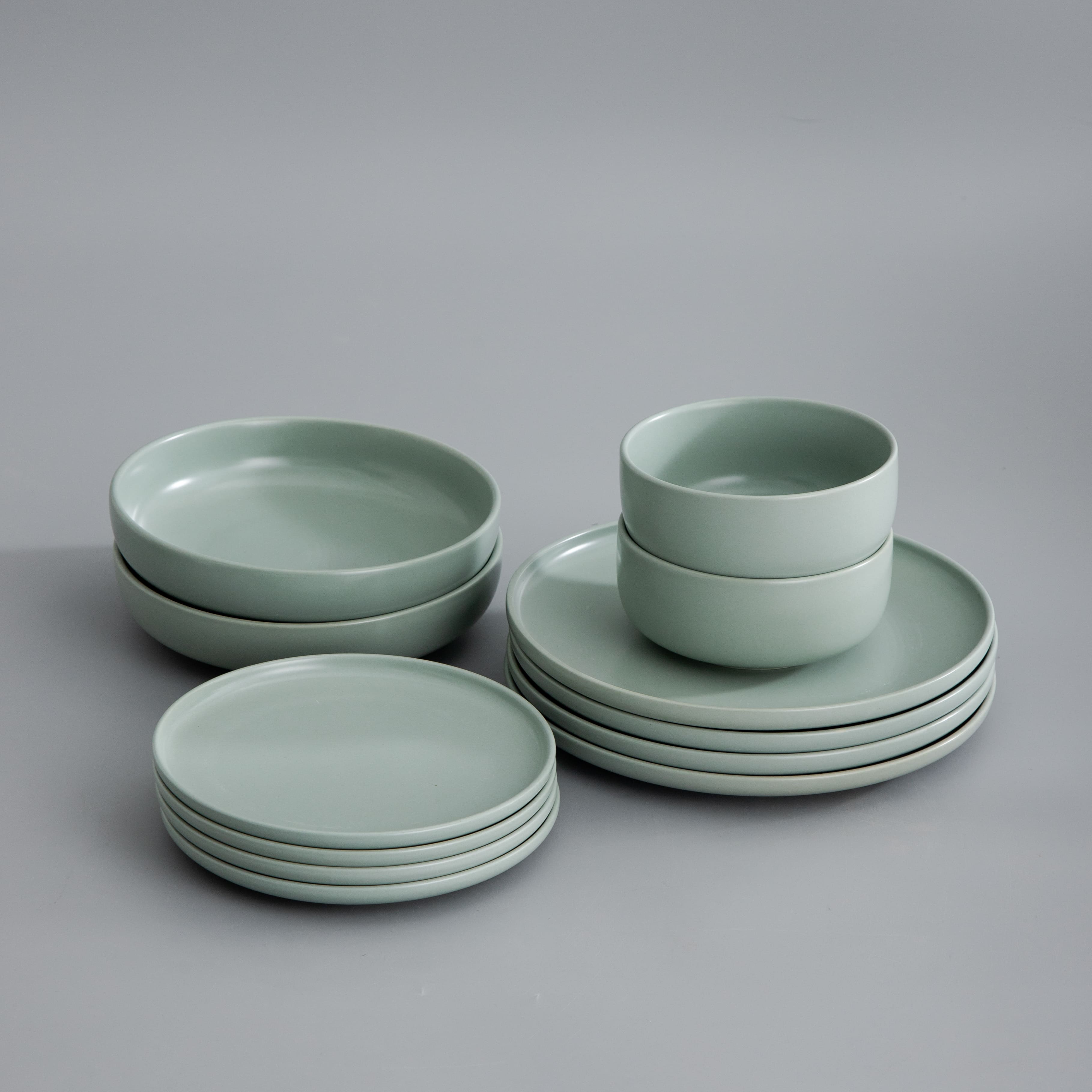 Minimalist Dinner Plate