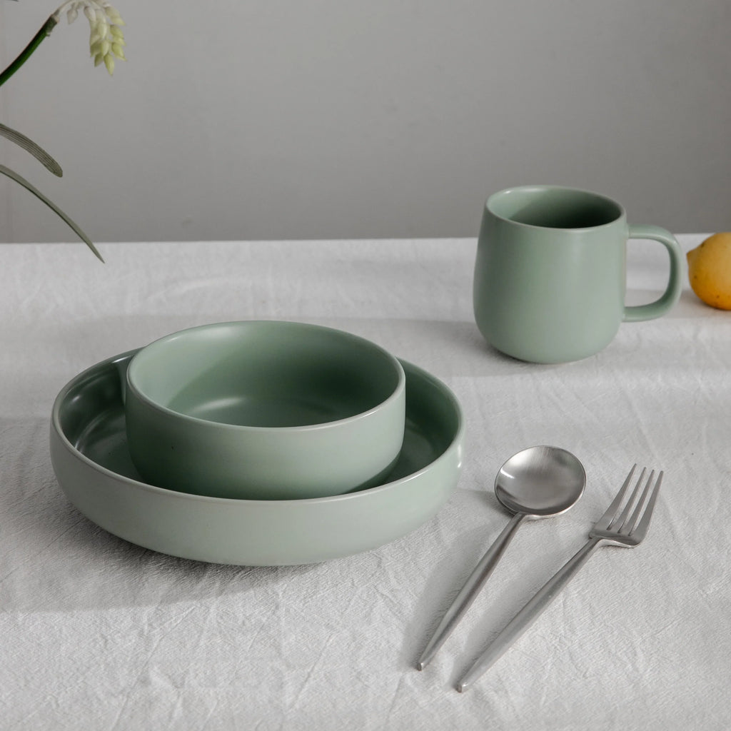 Gilded Serving Utensils & Salad Servers