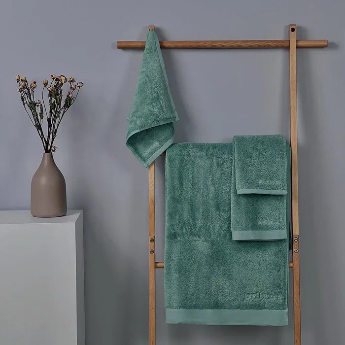 Luxury Hotel Collection Towels