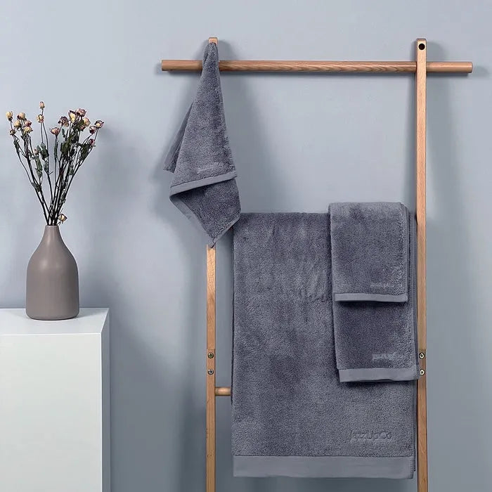 Luxury Hotel Collection Towels