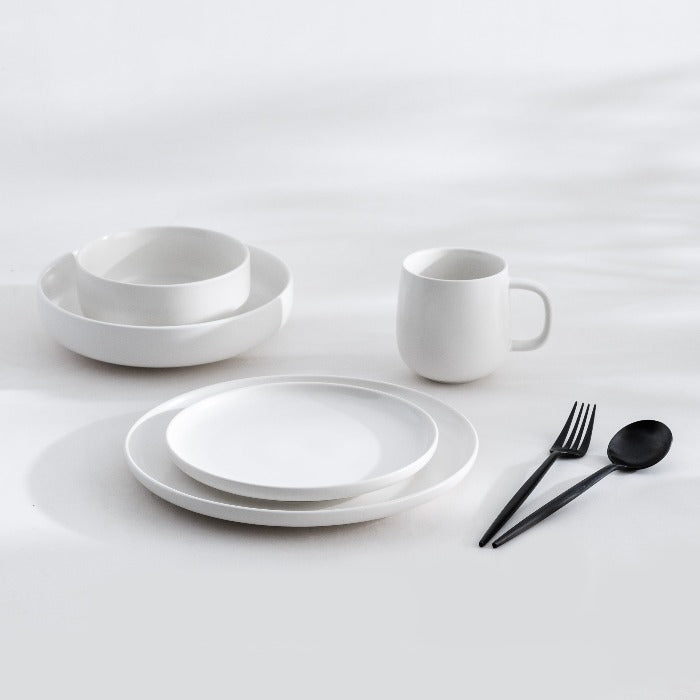 Minimalist Dinner Bowl